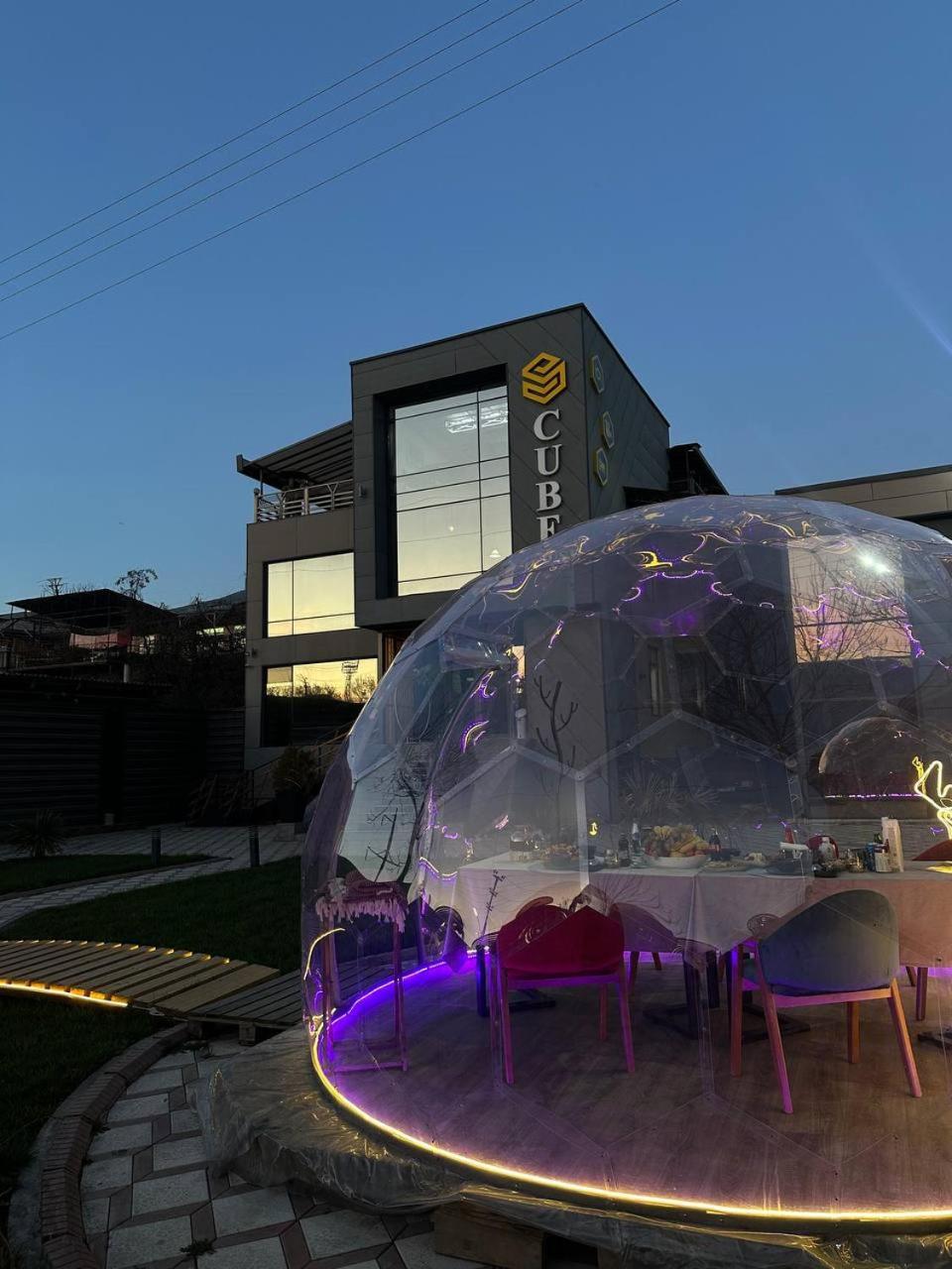 Cube House Osh Hotell Eksteriør bilde