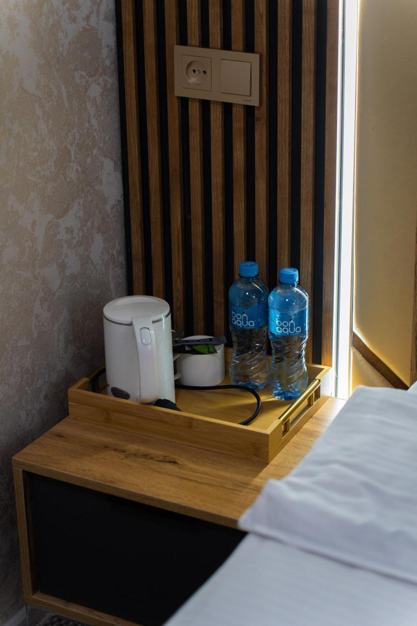Cube House Osh Hotell Eksteriør bilde