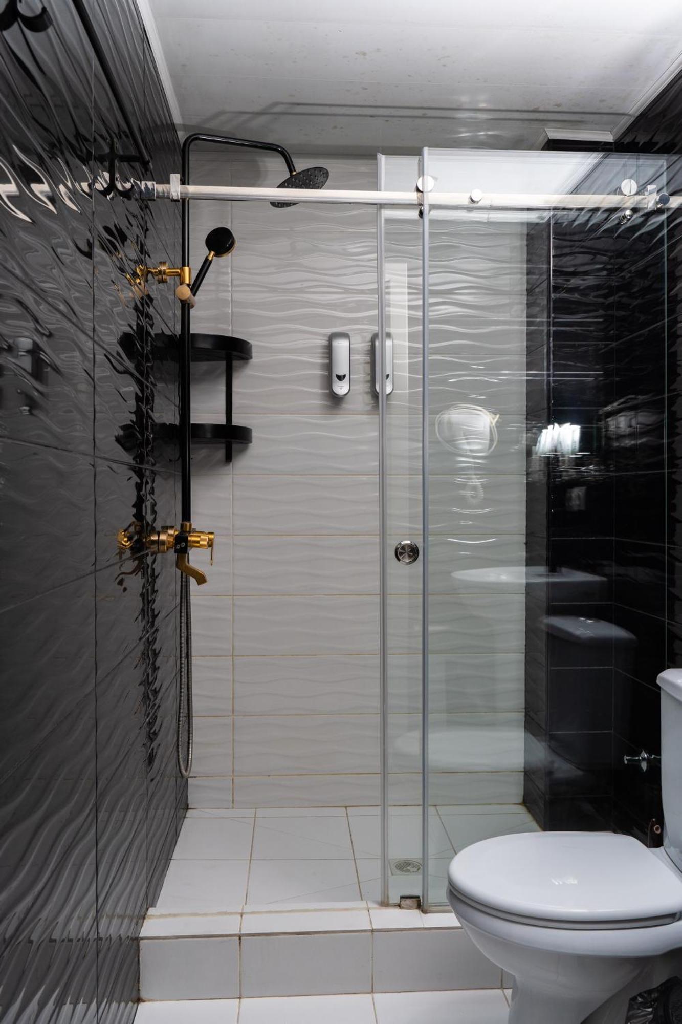 Cube House Osh Hotell Eksteriør bilde