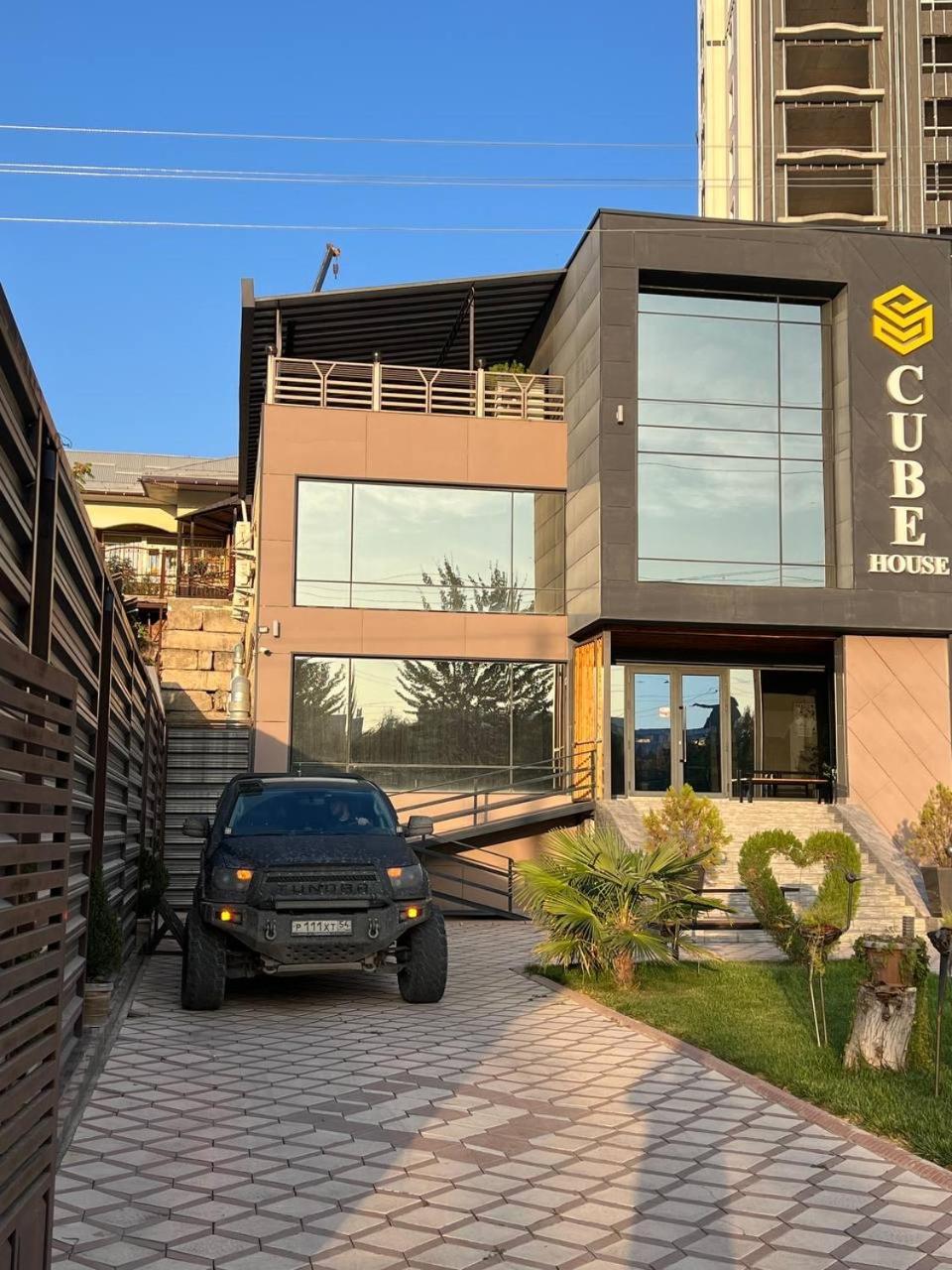 Cube House Osh Hotell Eksteriør bilde